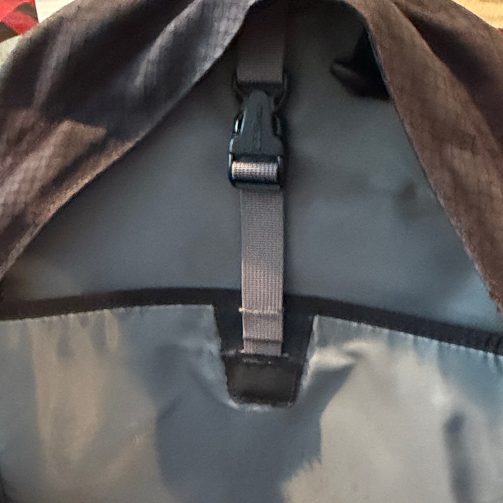 L.L. Bean Ridge Runner Backpack - Picture 8 of 9